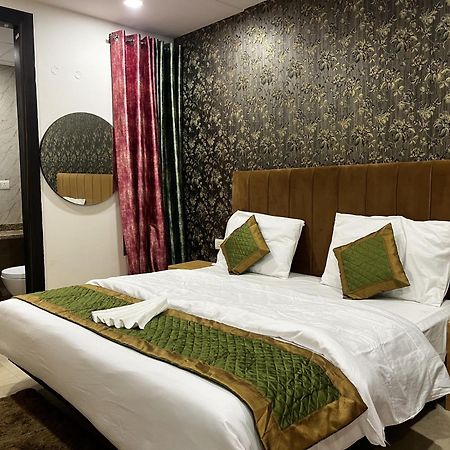 Roomquet Comfort Inn Allāhābād Junction 外观 照片
