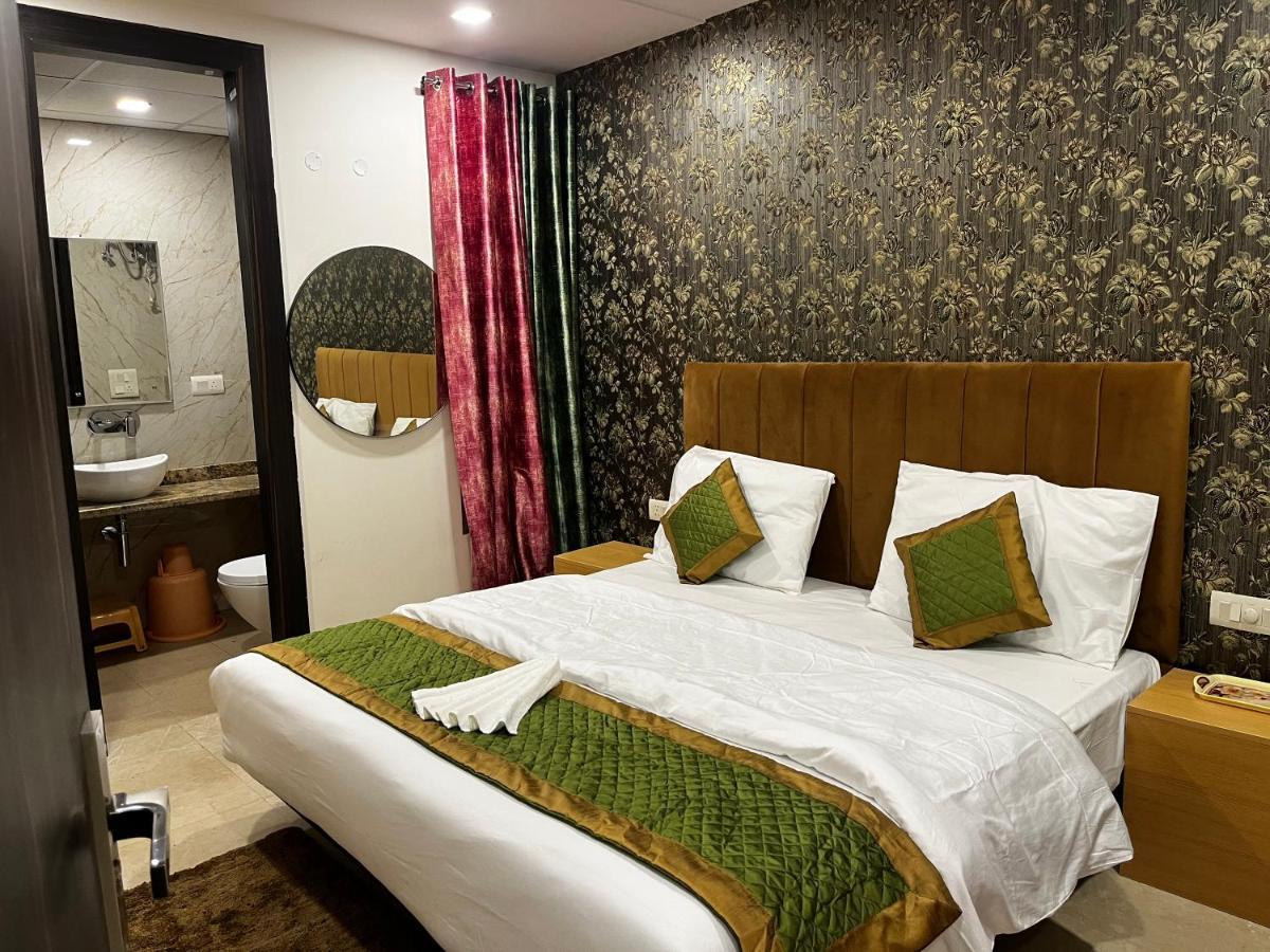 Roomquet Comfort Inn Allāhābād Junction 外观 照片