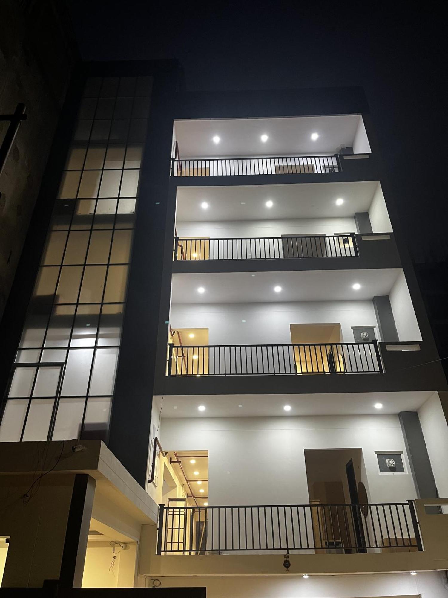 Roomquet Comfort Inn Allāhābād Junction 外观 照片